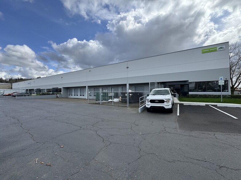 Primary Photo Of 9570 SE Lawnfield Rd, Clackamas Unknown For Lease