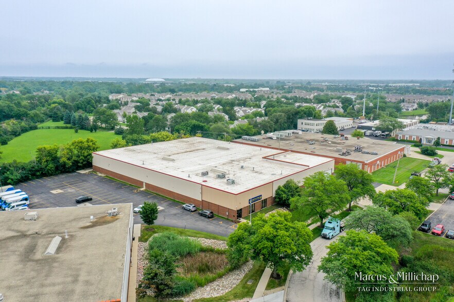 More Photos Of 1870 Elmdale Ave, Glenview Warehouse For Sale