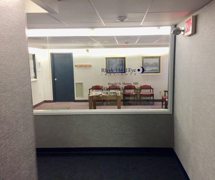 More Photos Of 1525 Wampanoag Trl, East Providence Medical For Lease