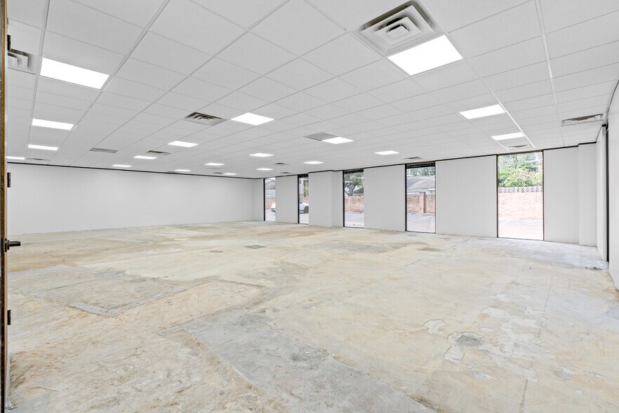 More Photos Of 909 Dairy Ashford Rd, Houston Office For Lease