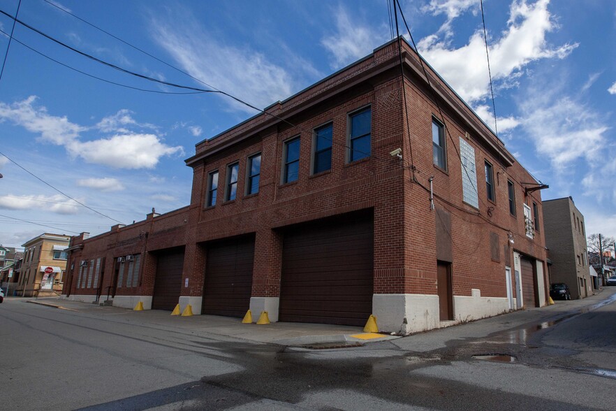 Primary Photo Of 4110 Davison St, Pittsburgh Warehouse For Lease