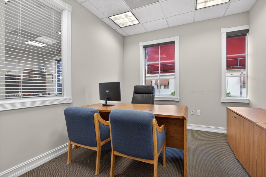 More Photos Of 5521 N University Dr, Coral Springs Office For Sale