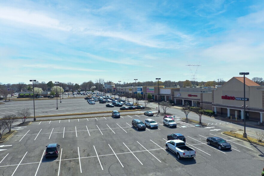 More Photos Of 3469-3565 Riverdale, Memphis Unknown For Lease