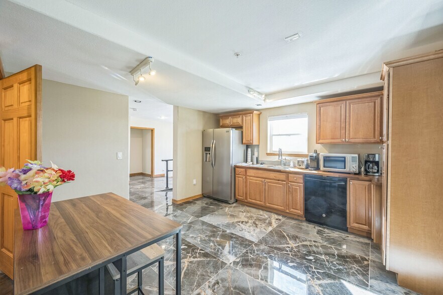 More Photos Of 5380 N Lariat Dr, Castle Rock Specialty For Sale