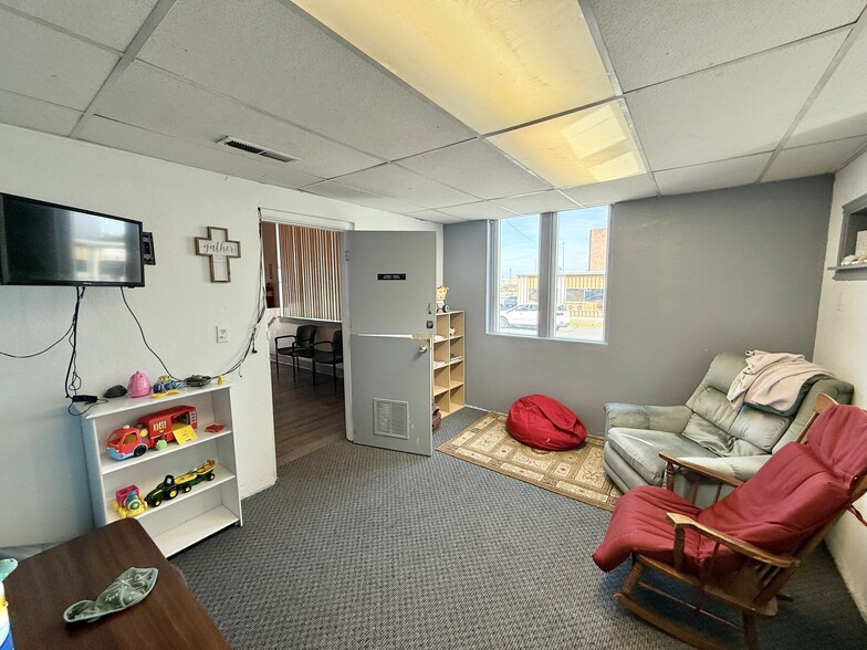 More Photos Of 303 W Clark St, Pasco Religious Facility For Sale