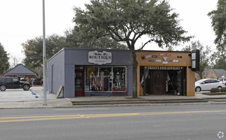 Primary Photo Of 213 W Main St, Tomball Storefront For Sale