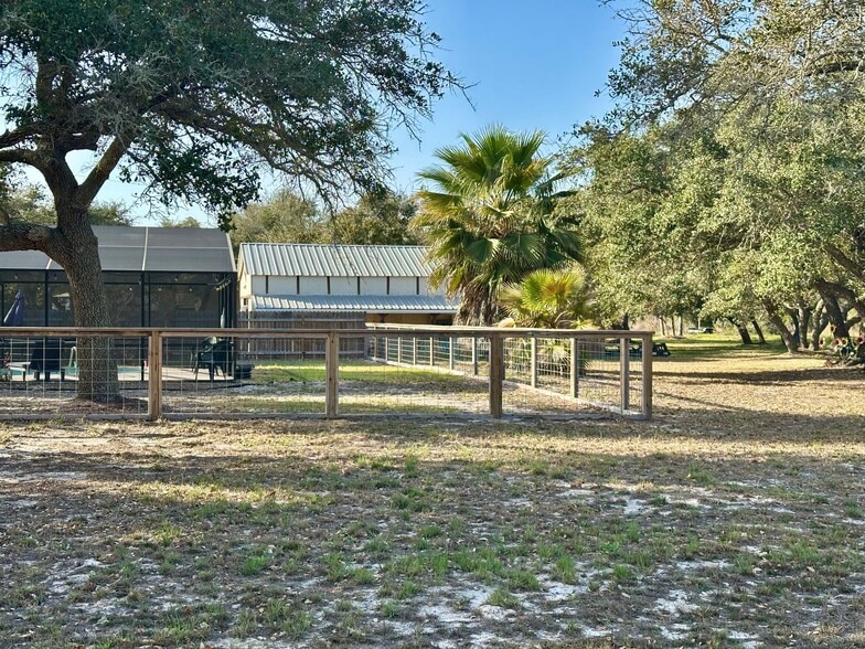 More Photos Of 1524 16th St, Rockport Manufactured Housing Mobile Home Park For Sale