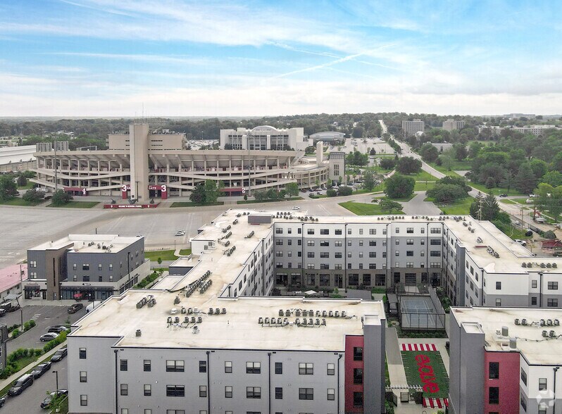 More Photos Of 1425 N Dunn St, Bloomington Apartments For Lease