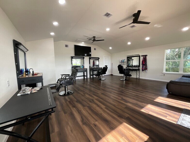 More Photos Of 21095 FM 362 Rd, Waller Flex For Sale