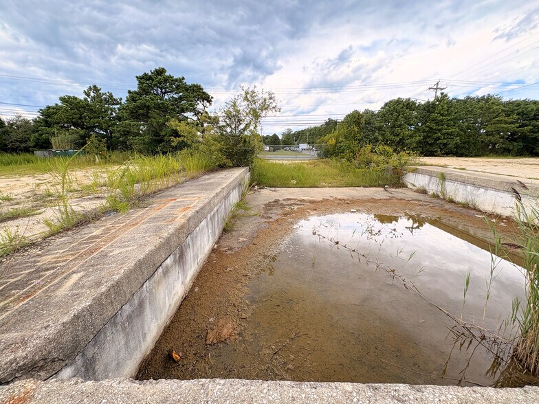 More Photos Of 5 Canale Dr, Egg Harbor Township Manufacturing For Lease