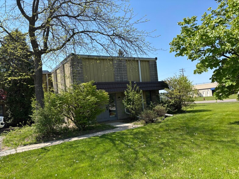 More Photos Of N114W18775 Clinton Dr, Germantown Manufacturing For Sale
