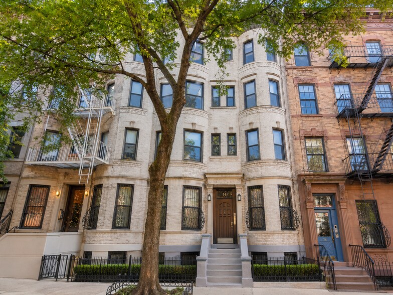 Primary Photo Of 14 Lincoln Pl, Brooklyn Apartments For Sale