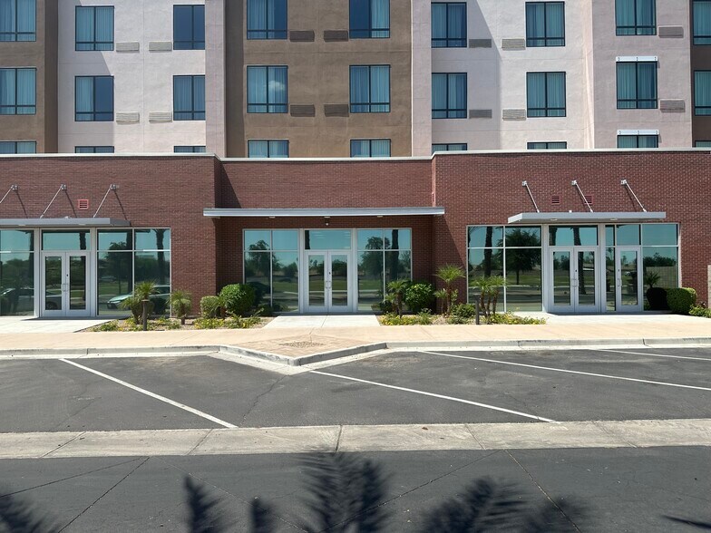 More Photos Of 860 N Riverside St, Mesa Hotel For Lease
