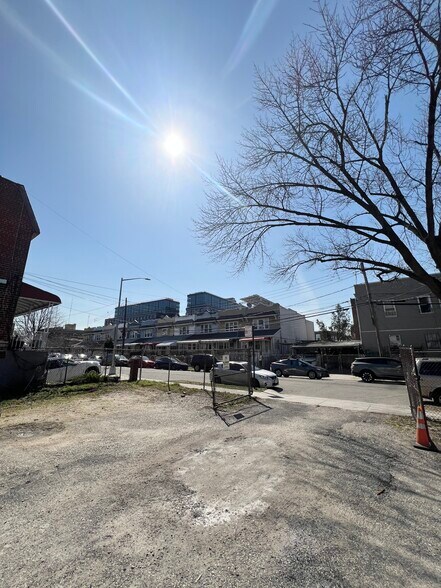 More Photos Of 168-30 89th Ave, Jamaica Office Residential For Lease