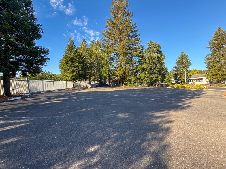 More Photos Of 101 Wikiup Dr, Santa Rosa Office For Sale