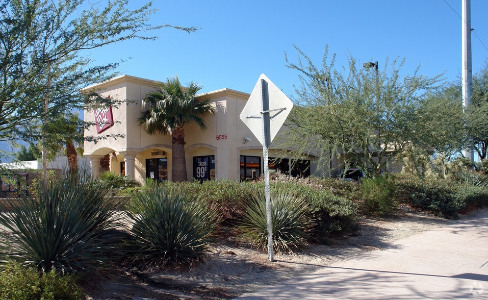 More Photos Of 6555 Indian Canyon Dr, North Palm Springs Fast Food For Lease
