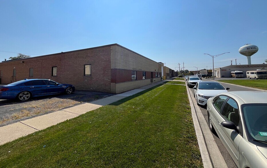 More Photos Of 123 N 10th Ave, Melrose Park Warehouse For Lease