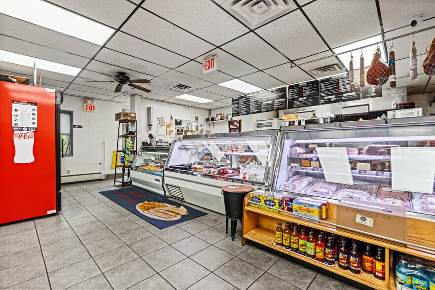 More Photos Of 700 Cattell St, Easton General Retail For Sale