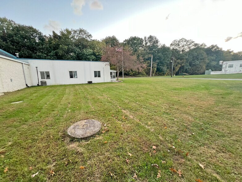 More Photos Of 711 Beaver Rd, Girard Warehouse For Sale