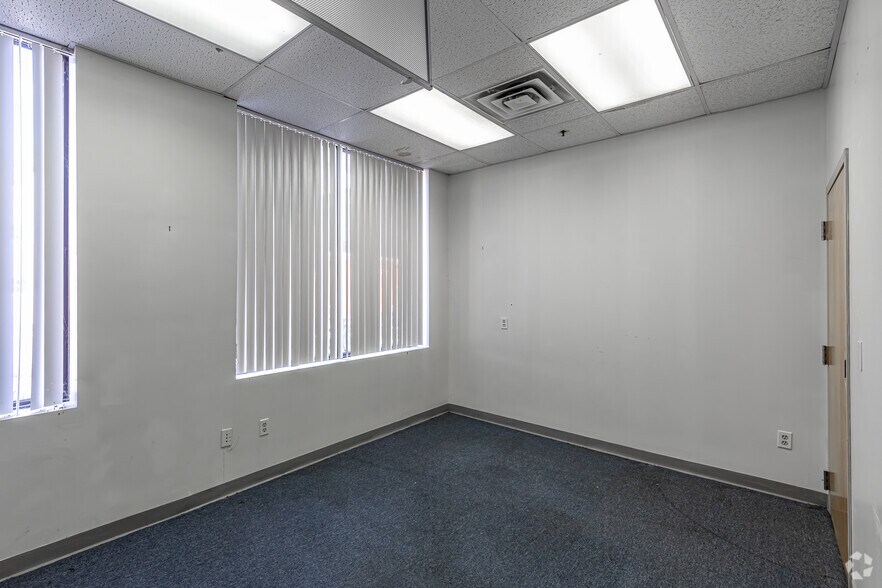 More Photos Of 417-429 Franklin Ave, Hartford Medical For Lease
