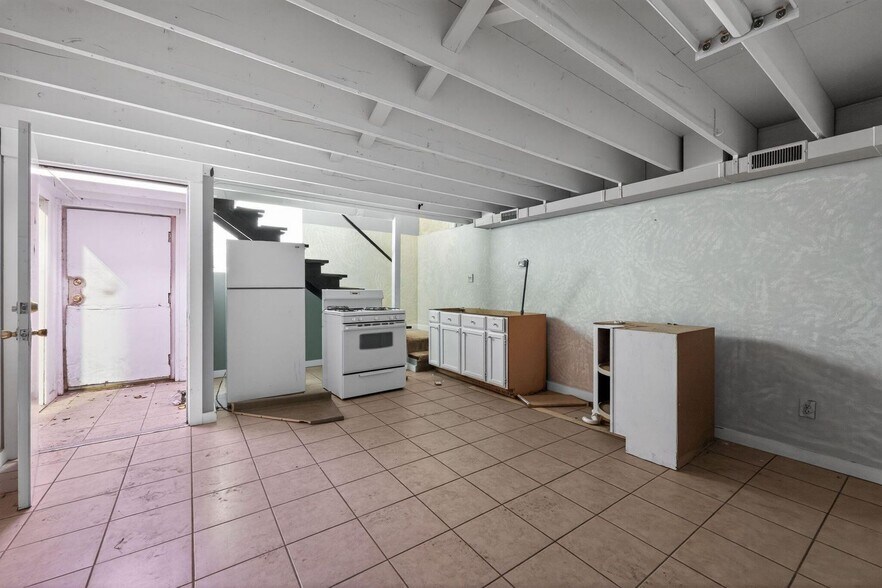 More Photos Of 7235-7241 Calumet Ave, Hammond Freestanding For Sale
