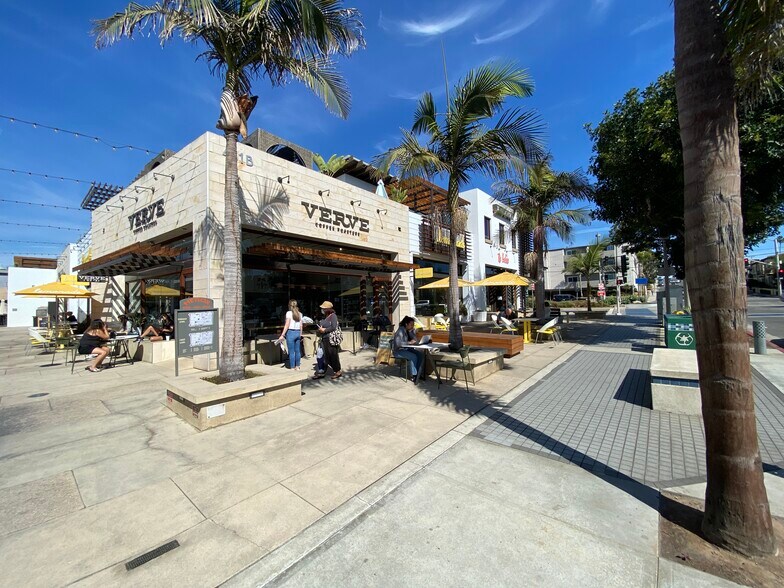 More Photos Of 451 Manhattan Beach Blvd, Manhattan Beach Restaurant For Lease