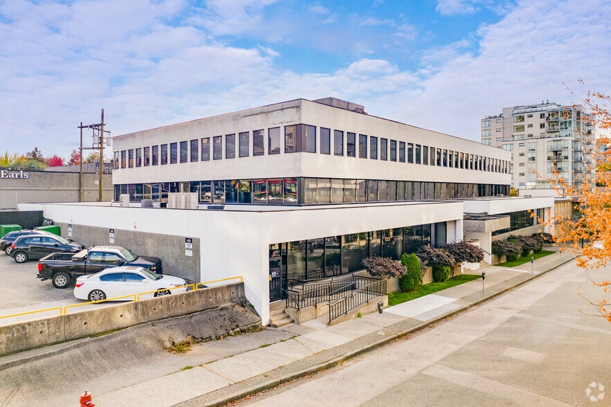More Photos Of 1618-1620 8th Ave, Vancouver Office For Lease