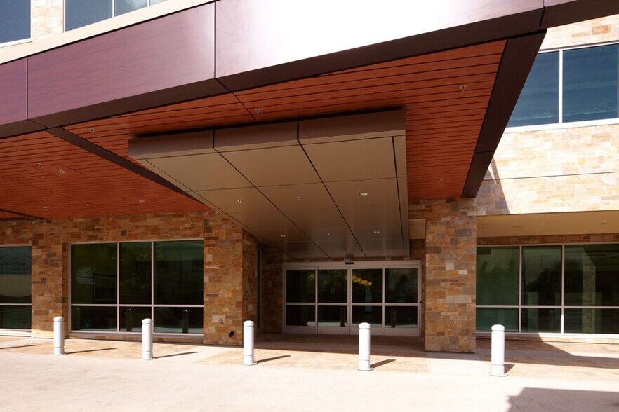 More Photos Of 1401 S Beretania St, Honolulu Medical For Lease