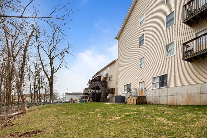 More Photos Of 68 Main St, Monsey Apartments For Sale