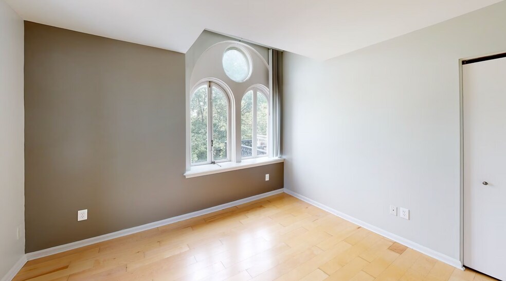 More Photos Of 2028 Mount Royal Ter, Baltimore Apartments For Sale