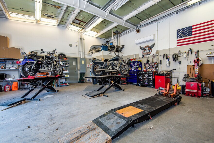 More Photos Of 2106 Highway 95, Bullhead City Auto Dealership For Sale