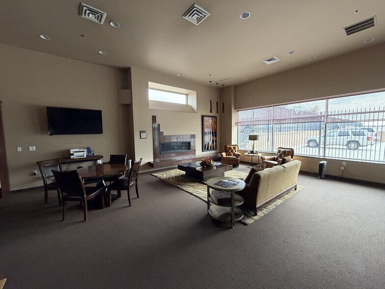 More Photos Of 5765 Taxi Way, Colorado Springs Airplane Hangar For Sale