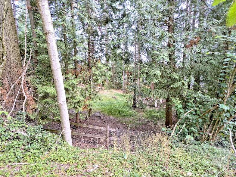 More Photos Of 17204 Northup Way, Bellevue Land For Sale