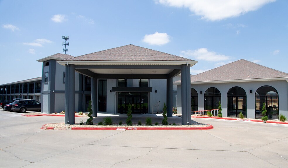 More Photos Of 2102 S Coulter St, Amarillo Hotel For Sale