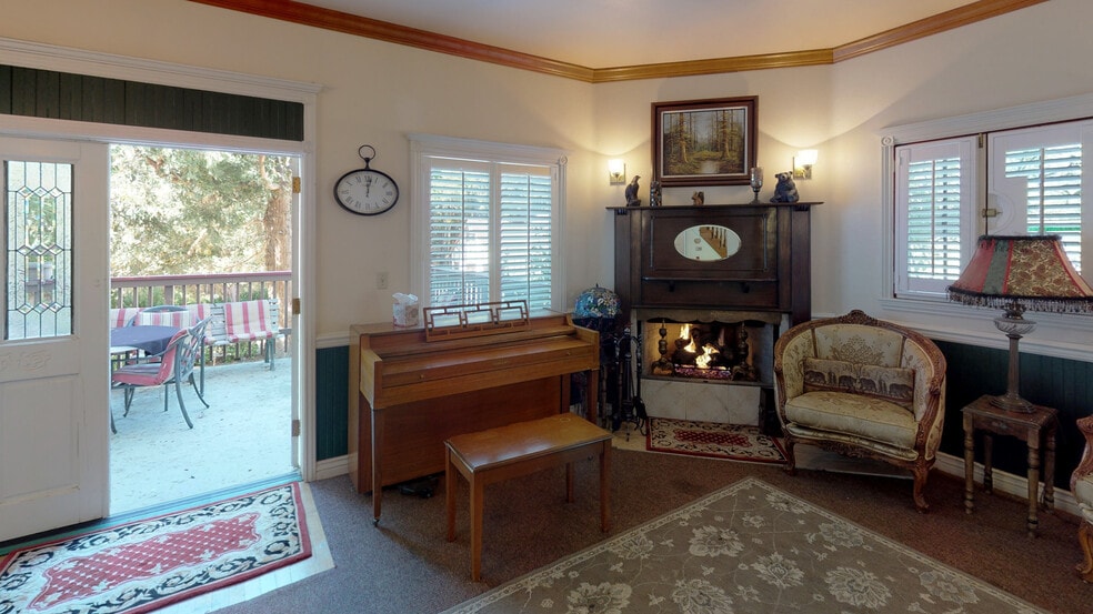 More Photos Of 815 Arrowhead Villa Dr, Crest Hotel For Sale