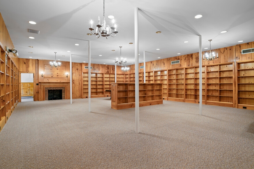 More Photos Of 45 Old Granite Rd, Ossipee Office For Sale