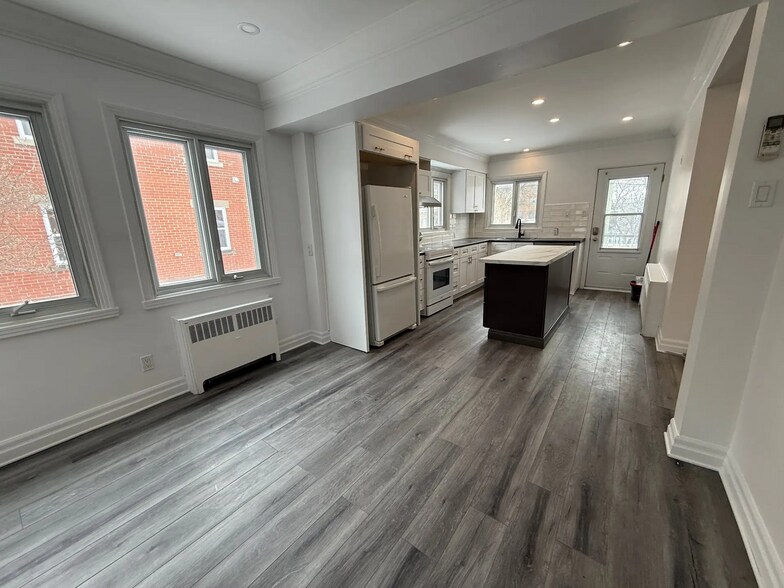 More Photos Of 4700 Rue De Cadillac, Montréal Apartments For Sale