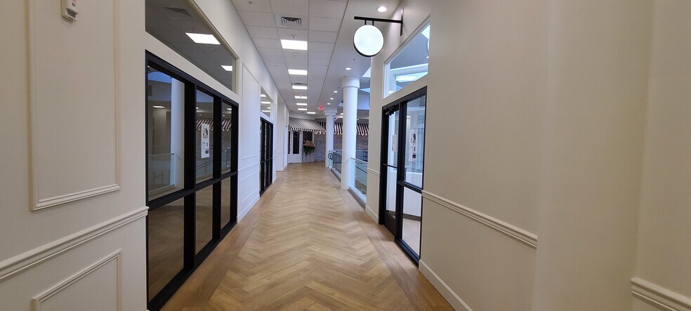 More Photos Of 285 Liberty St, Salem Storefront Retail Office For Lease