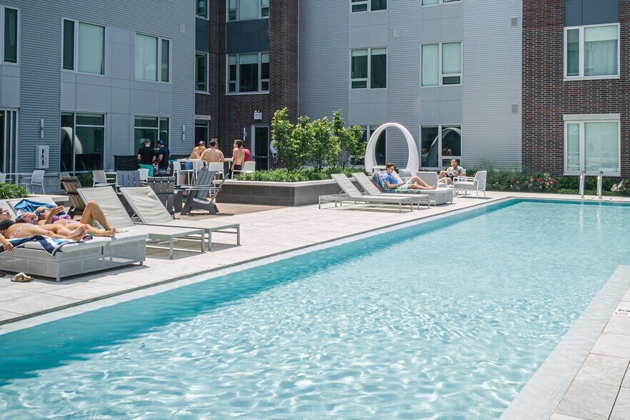 More Photos Of 2550 Detroit Ave, Cleveland Apartments For Lease