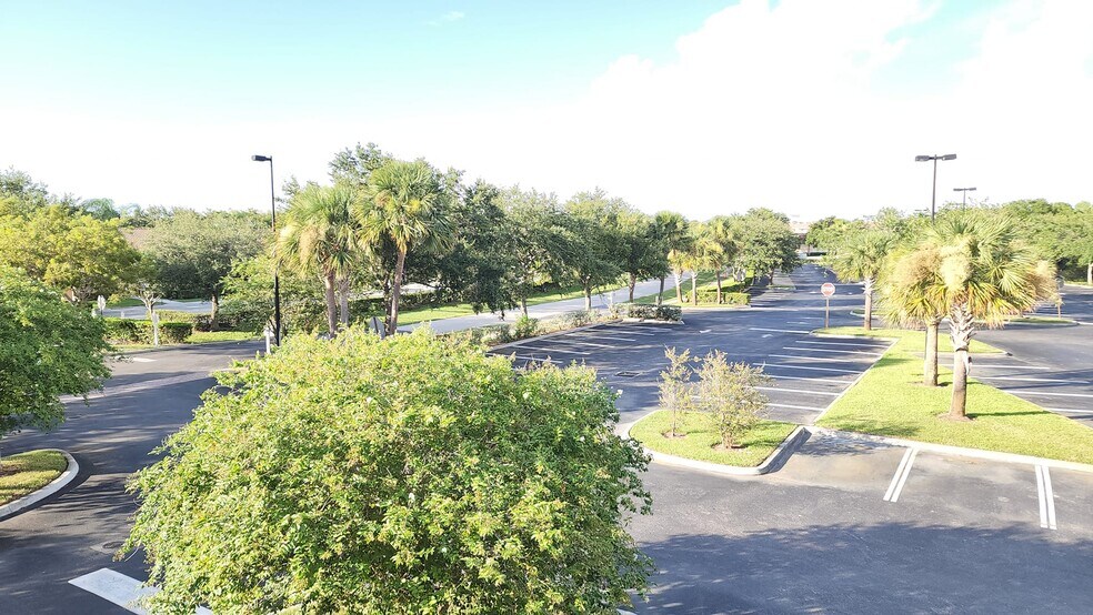 More Photos Of 1400 Hillmoor Dr, Port Saint Lucie Medical For Sale