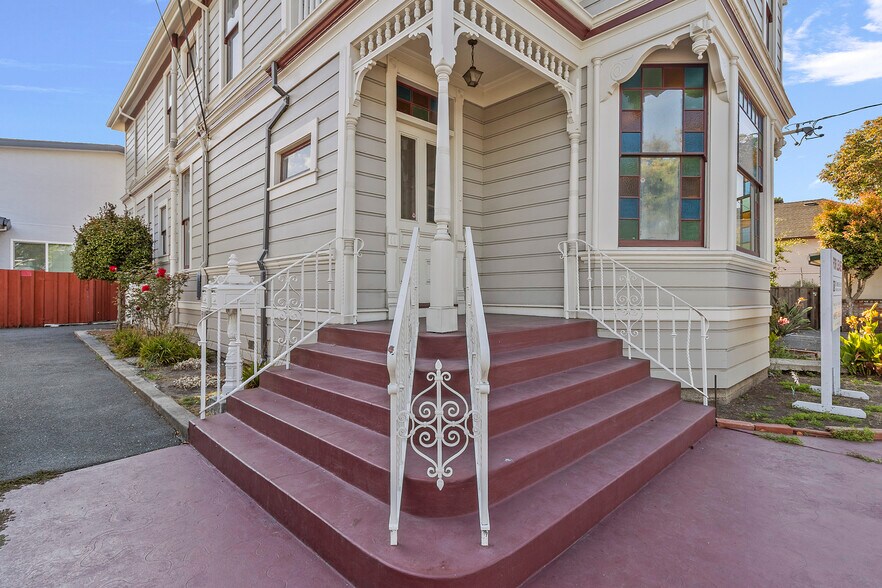 More Photos Of 2242 Washington Ave, San Leandro Office Residential For Sale