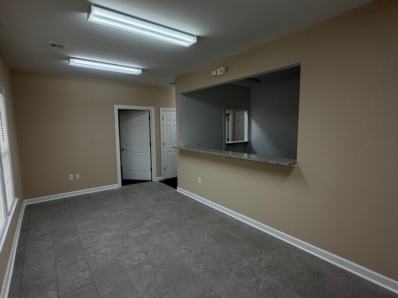 More Photos Of 1662 E Booker Dairy Rd, Smithfield Office For Lease