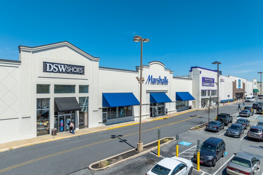 More Photos Of 400 S State Rd, Springfield Township Unknown For Lease