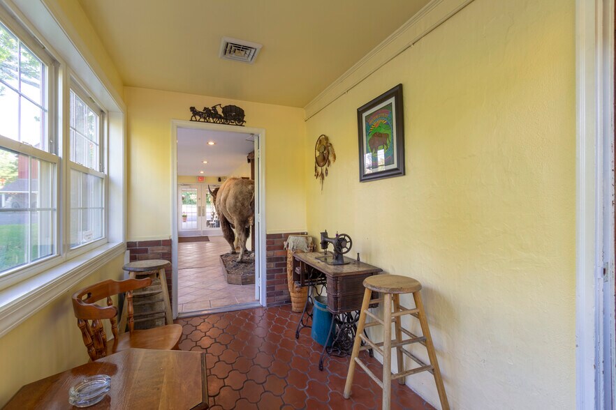 More Photos Of 898 Allentown Rd, Telford Restaurant For Sale