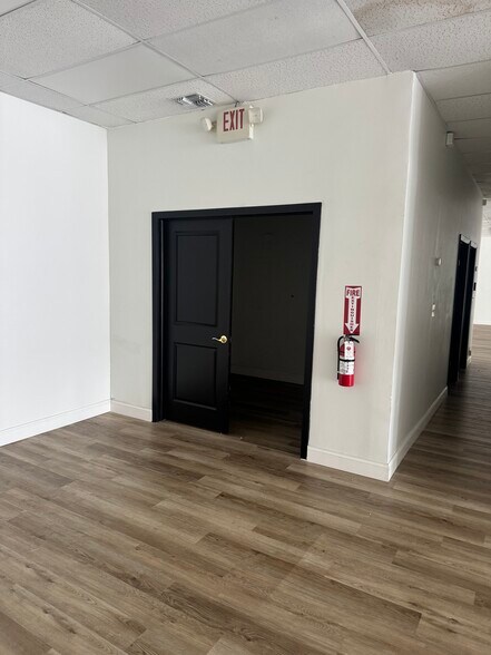 More Photos Of 3200-3226 W Hillsboro Blvd, Deerfield Beach Storefront For Lease