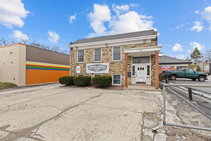 Primary Photo Of 7161 N 43rd St, Milwaukee Office For Sale