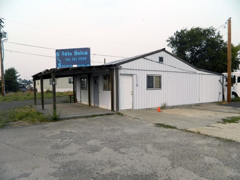 More Photos Of 5225 Washburn Way, Klamath Falls Warehouse For Sale