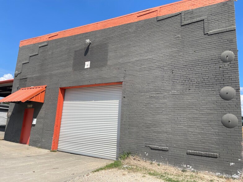 More Photos Of 7207 Navigation Blvd, Houston Flex For Sale