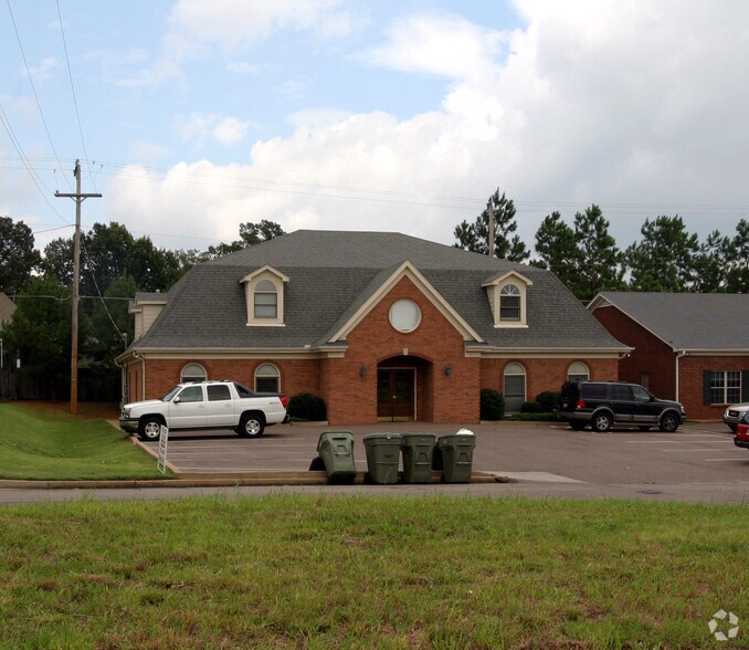 More Photos Of 882 Willow Tree Cir, Cordova Medical For Lease