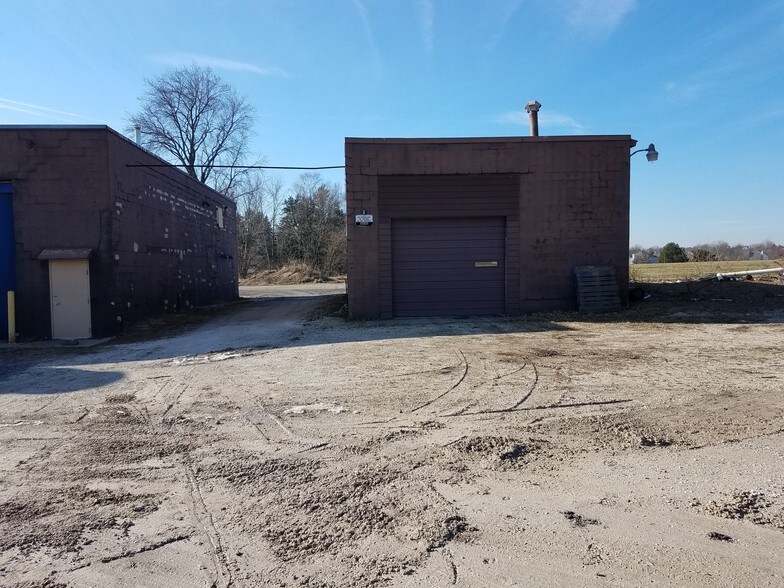 More Photos Of 2633 Kaneville Ct, Geneva Warehouse For Lease